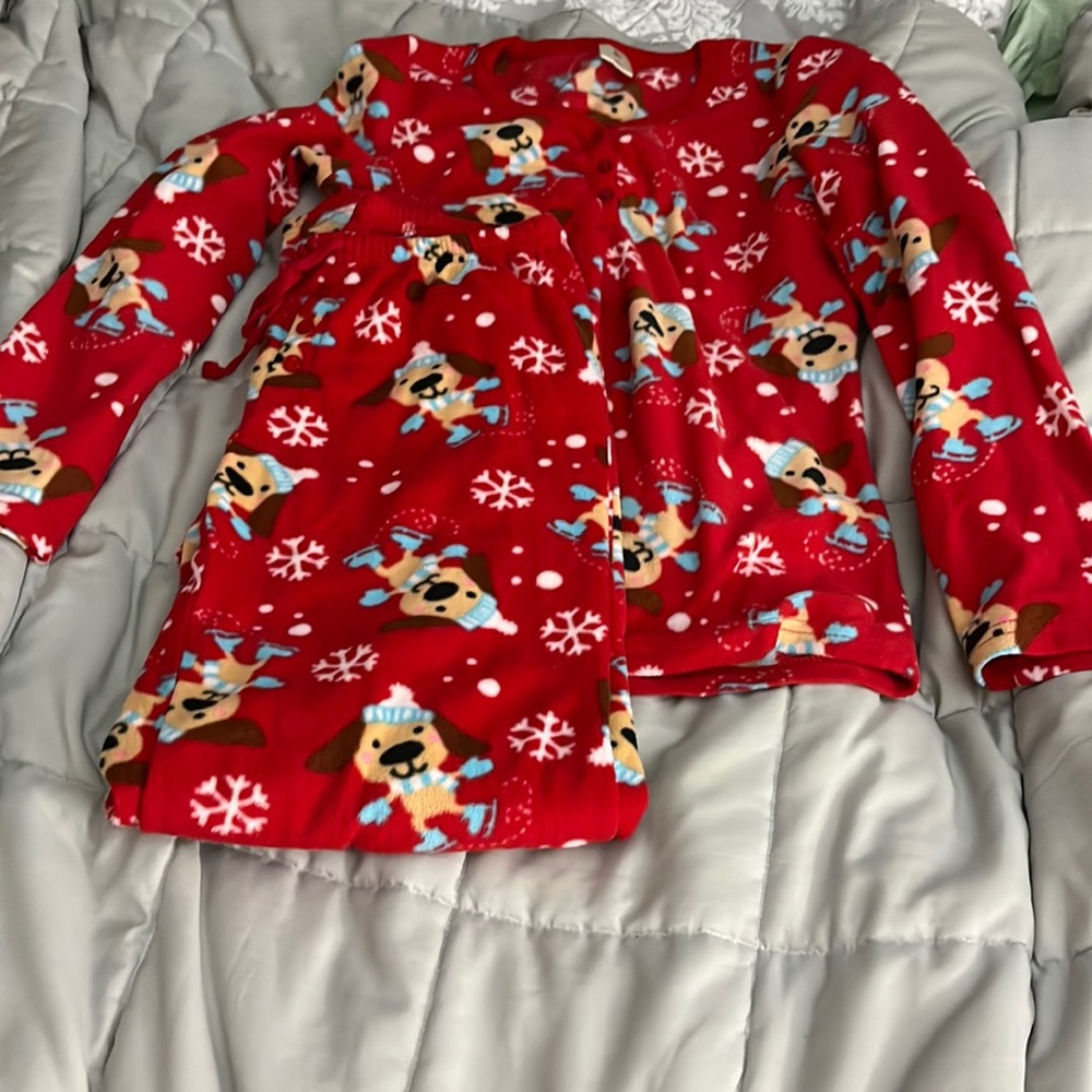 SO  Red Christmas Skating Dogs Pajama Set Size Small